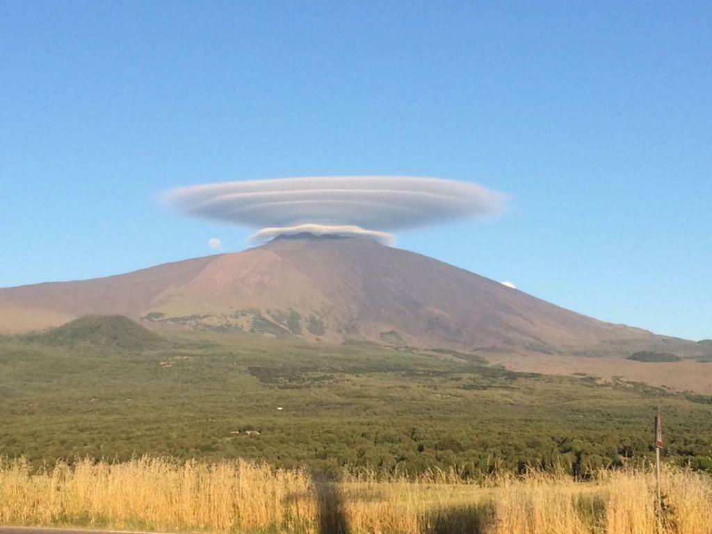 Appartamento Turistico Rosina Etna Maletto Exterior foto